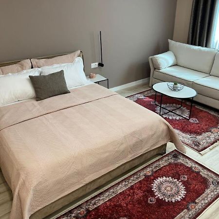 Smart Home , Lovely Apartment In טיראנה מראה חיצוני תמונה