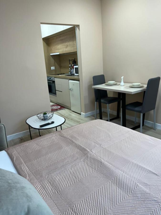 Smart Home , Lovely Apartment In טיראנה מראה חיצוני תמונה