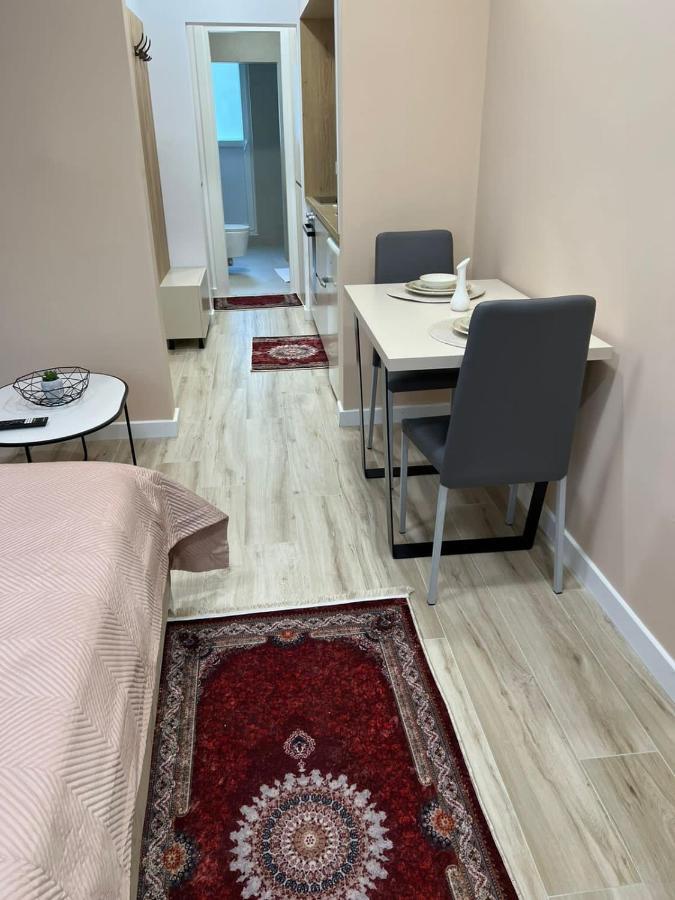 Smart Home , Lovely Apartment In טיראנה מראה חיצוני תמונה
